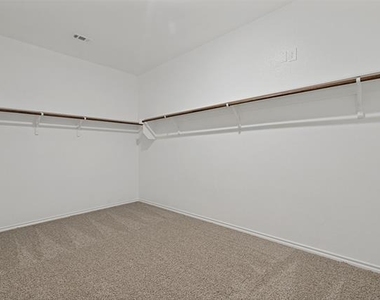 3226 Catamount Drive - Photo Thumbnail 12