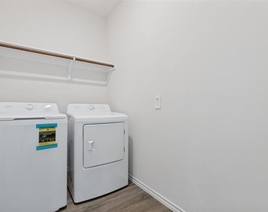 3226 Catamount Drive - Photo Thumbnail 16