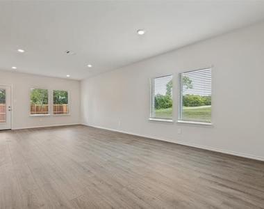 3226 Catamount Drive - Photo Thumbnail 8