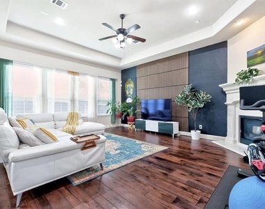4921 N Rockcress Court - Photo Thumbnail 11