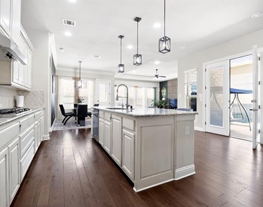 4921 N Rockcress Court - Photo Thumbnail 8