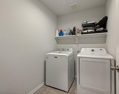 9509 Doverglen Drive - Photo Thumbnail 20