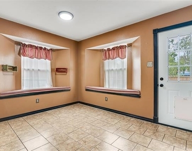 6512 Coral Lane - Photo Thumbnail 12