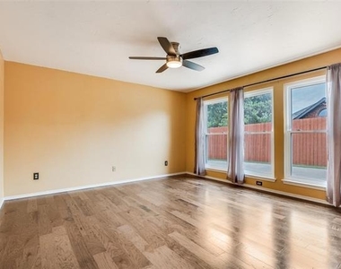 6512 Coral Lane - Photo Thumbnail 13