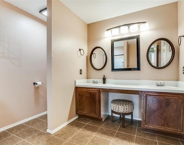 6512 Coral Lane - Photo Thumbnail 14