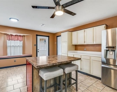 6512 Coral Lane - Photo Thumbnail 11