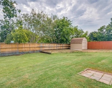 6512 Coral Lane - Photo Thumbnail 20