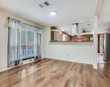 6512 Coral Lane - Photo Thumbnail 6