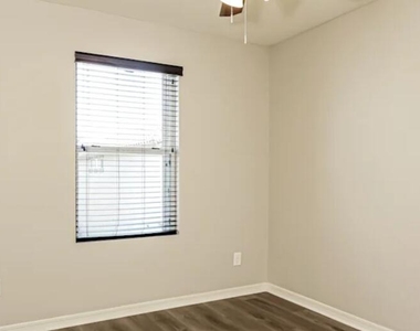 29050 N 125th Lane - Photo Thumbnail 10