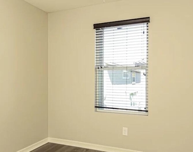 29050 N 125th Lane - Photo Thumbnail 8