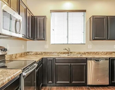 29050 N 125th Lane - Photo Thumbnail 4