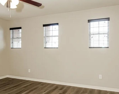 29050 N 125th Lane - Photo Thumbnail 7