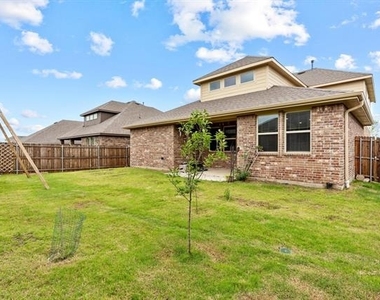 606 Rawhide Way - Photo Thumbnail 21