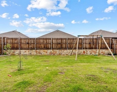 606 Rawhide Way - Photo Thumbnail 20