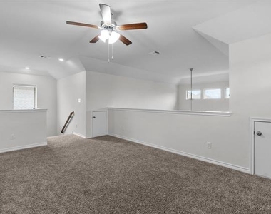 606 Rawhide Way - Photo Thumbnail 11