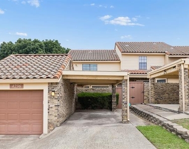 4236 Cuesta Drive - Photo Thumbnail 3