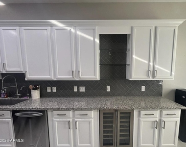 1442 W Coral Reef Drive - Photo Thumbnail 4