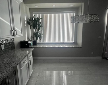 1442 W Coral Reef Drive - Photo Thumbnail 5