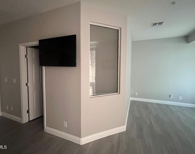 1442 W Coral Reef Drive - Photo Thumbnail 14