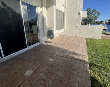 1442 W Coral Reef Drive - Photo Thumbnail 8