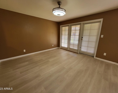 18811 N 19th Avenue - Photo Thumbnail 3