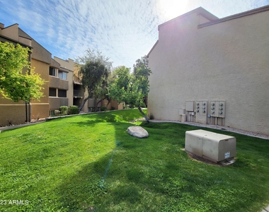 18811 N 19th Avenue - Photo Thumbnail 10