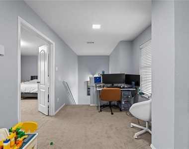 7010 Big Bend Lane - Photo Thumbnail 10