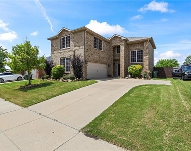 7010 Big Bend Lane - Photo Thumbnail 4