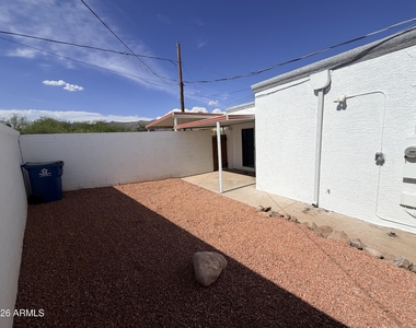 6038 S Alameda Road - Photo Thumbnail 22
