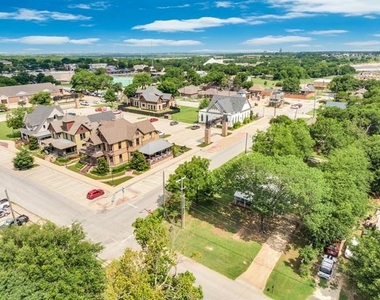 401 E Avenue G - Photo Thumbnail 26