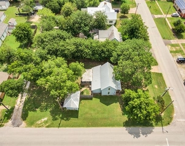 401 E Avenue G - Photo Thumbnail 28