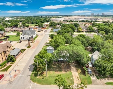 401 E Avenue G - Photo Thumbnail 25