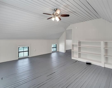 401 E Avenue G - Photo Thumbnail 22