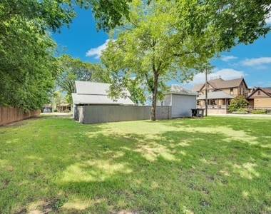 401 E Avenue G - Photo Thumbnail 8