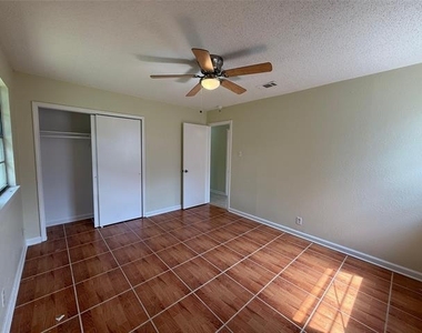 6424 Truman Drive - Photo Thumbnail 11