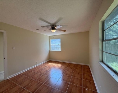 6424 Truman Drive - Photo Thumbnail 10