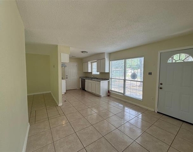 6424 Truman Drive - Photo Thumbnail 4
