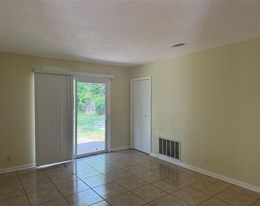 6424 Truman Drive - Photo Thumbnail 5