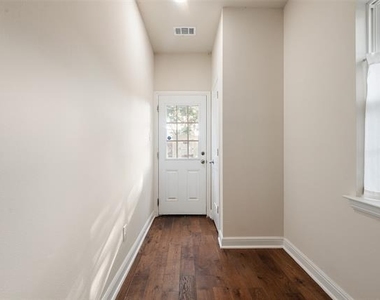 807 Hollywood Avenue - Photo Thumbnail 24