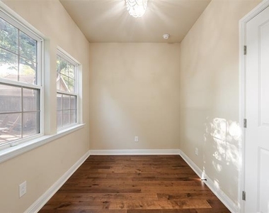 807 Hollywood Avenue - Photo Thumbnail 20