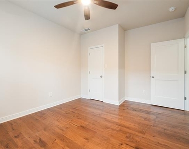 807 Hollywood Avenue - Photo Thumbnail 29