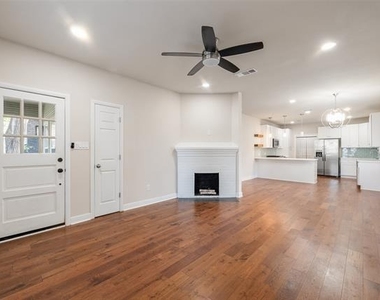 807 Hollywood Avenue - Photo Thumbnail 9