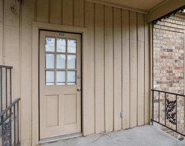 4345 Bellaire Drive S - Photo Thumbnail 2
