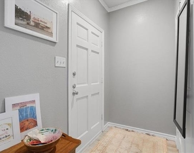 4345 Bellaire Drive S - Photo Thumbnail 12