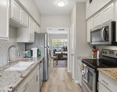 4345 Bellaire Drive S - Photo Thumbnail 3