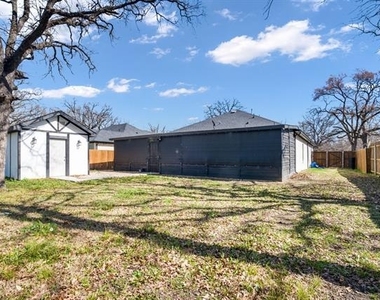 3505 Wood Oak Drive - Photo Thumbnail 11