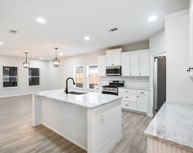 3505 Wood Oak Drive - Photo Thumbnail 19