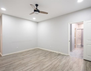 3505 Wood Oak Drive - Photo Thumbnail 3