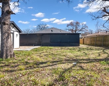 3505 Wood Oak Drive - Photo Thumbnail 12