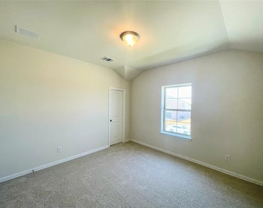 3201 Riverlawn Drive - Photo Thumbnail 28